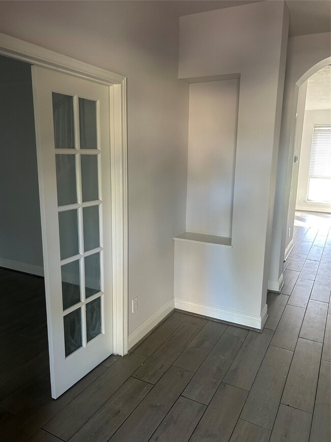 6722 Oakleaf Trail Ln