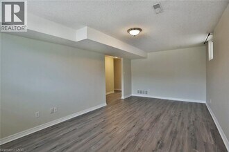 279 Nashville Cir in Hamilton, ON - Building Photo - Building Photo