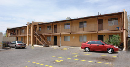 243-247 Rhode Island NE in Albuquerque, NM - Building Photo - Building Photo