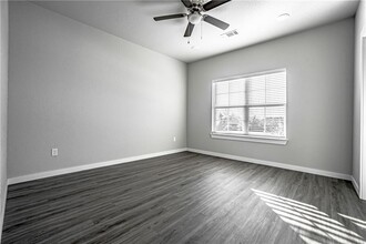 3101 SW Garrison Ln in Bentonville, AR - Building Photo - Building Photo
