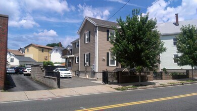 75 Prospect St, Unit 1 in Somerville, MA - Foto de edificio - Building Photo