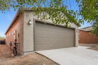 5093 E Kittentails Dr in Tucson, AZ - Building Photo - Building Photo