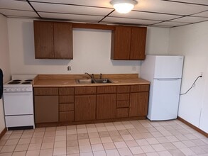 1322 W Main St, Unit 8 in Grove City, PA - Building Photo - Building Photo