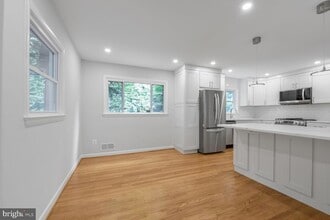 1403 Ellison St in Falls Church, VA - Building Photo - Building Photo