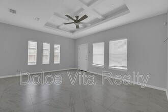 1012 E la Cantera Ave in McAllen, TX - Building Photo - Building Photo