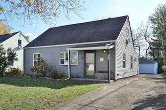 925 Blenheim Rd in Columbus, OH - Building Photo - Building Photo