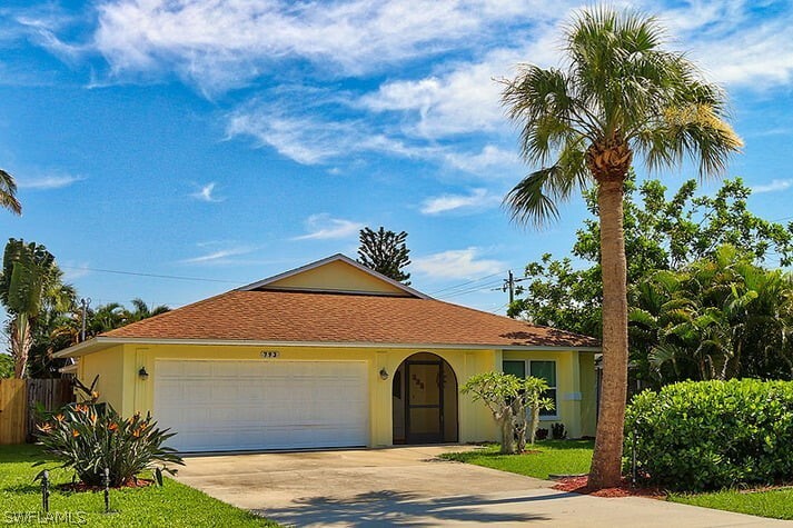 793 97th Ave N in Naples, FL - Building Photo