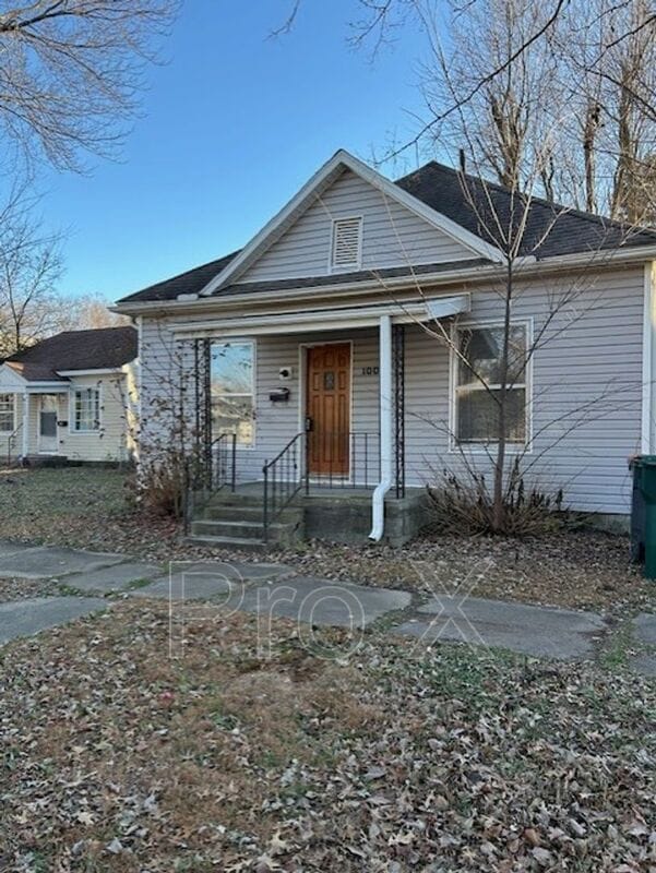 property at 1004 E 10th St