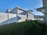 250 1200 S in Tremonton, UT - Foto de edificio - Building Photo