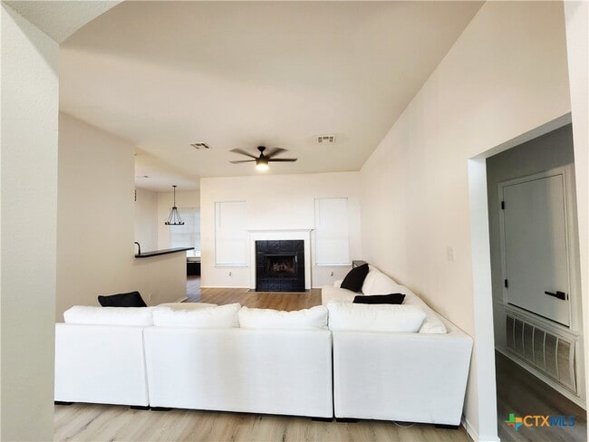 property at 1212 Neuberry Cliffe