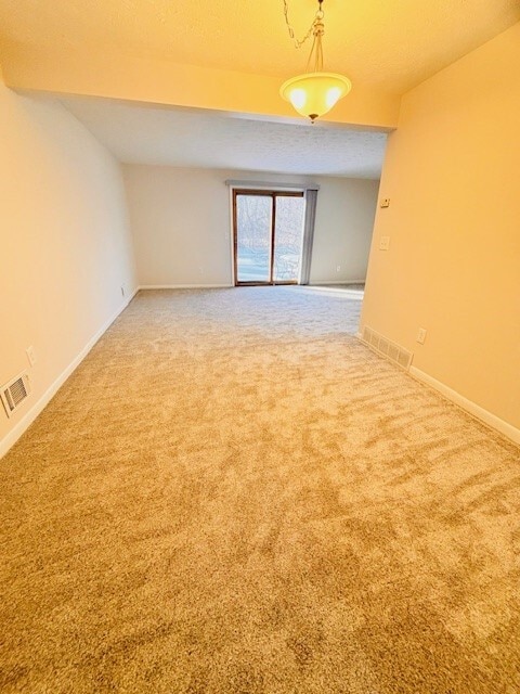 25 Willowick Dr in Fairport, NY - Building Photo - Building Photo