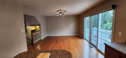 246 Overlook Ct in Coraopolis, PA - Building Photo - Building Photo