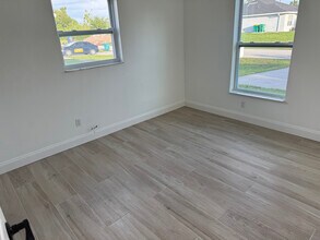 9466 Tacoma Ave in Englewood, FL - Foto de edificio - Building Photo