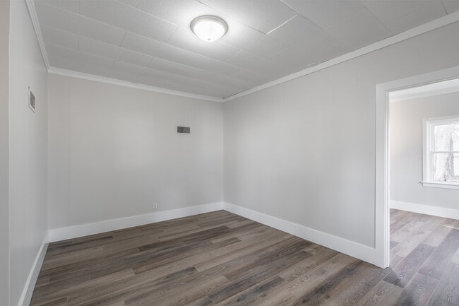 201 14th St, Unit #1 in Winona Lake, IN - Foto de edificio - Building Photo