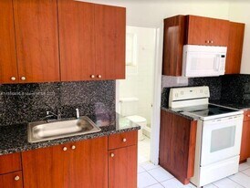 774 NE 86th St in Miami, FL - Building Photo