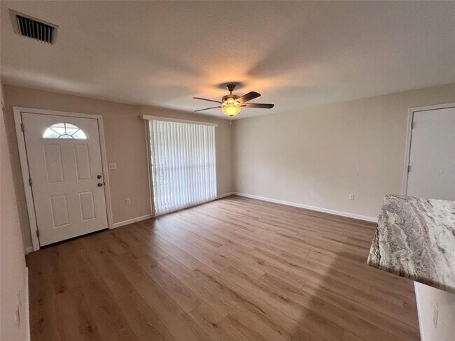 7020 Wentworth Way in New Port Richey, FL - Building Photo - Building Photo