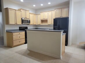 221 Victoria Commons Blvd in DeLand, FL - Building Photo - Building Photo