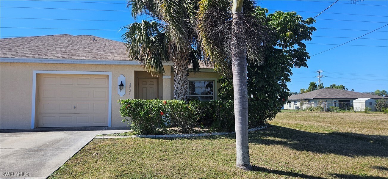 4524 Santa Barbara Blvd in Cape Coral, FL - Building Photo