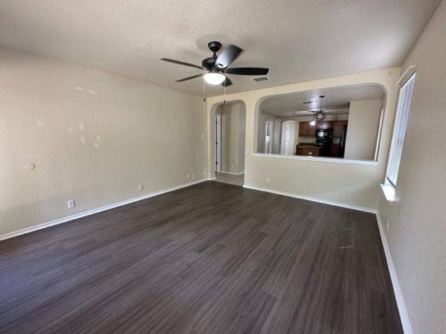221 Roadrunner Ave in New Braunfels, TX - Building Photo - Building Photo