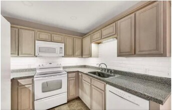 182 Antler Ridge Cir in Nashville, TN - Foto de edificio - Building Photo