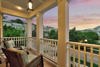 2 E Rafters Row in The Woodlands, TX - Building Photo - Building Photo