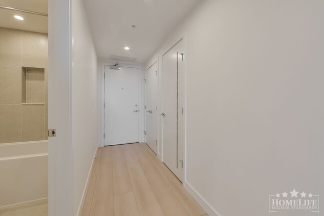 13573-1398A 98a Ave in Surrey, BC - Building Photo - Building Photo