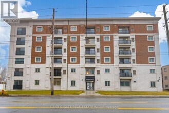 976 Simcoe St N in Oshawa, ON - Building Photo - Building Photo