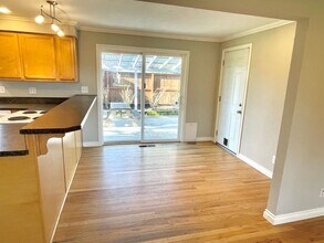 8011 SE 79th Ave in Portland, OR - Building Photo - Building Photo