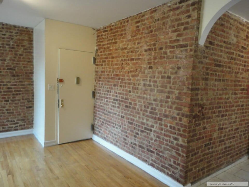 112 Haven Ave in New York, NY - Building Photo