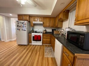 38 Faxon St in Newton, MA - Building Photo - Building Photo