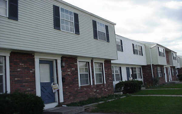 5009--5117 Sedalia Dr in Columbus, OH - Building Photo