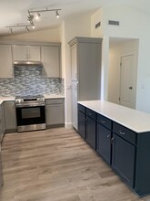 1425 Mixon Dr in Fort Walton Beach, FL - Building Photo - Building Photo