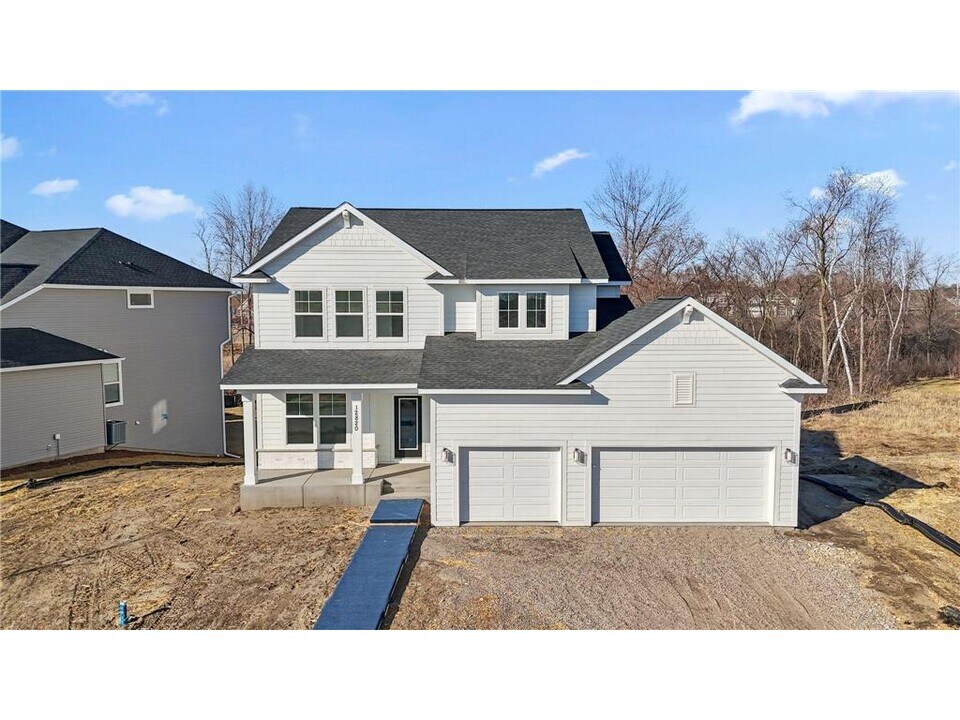 12820 Stutz Ct NE in Blaine, MN - Building Photo