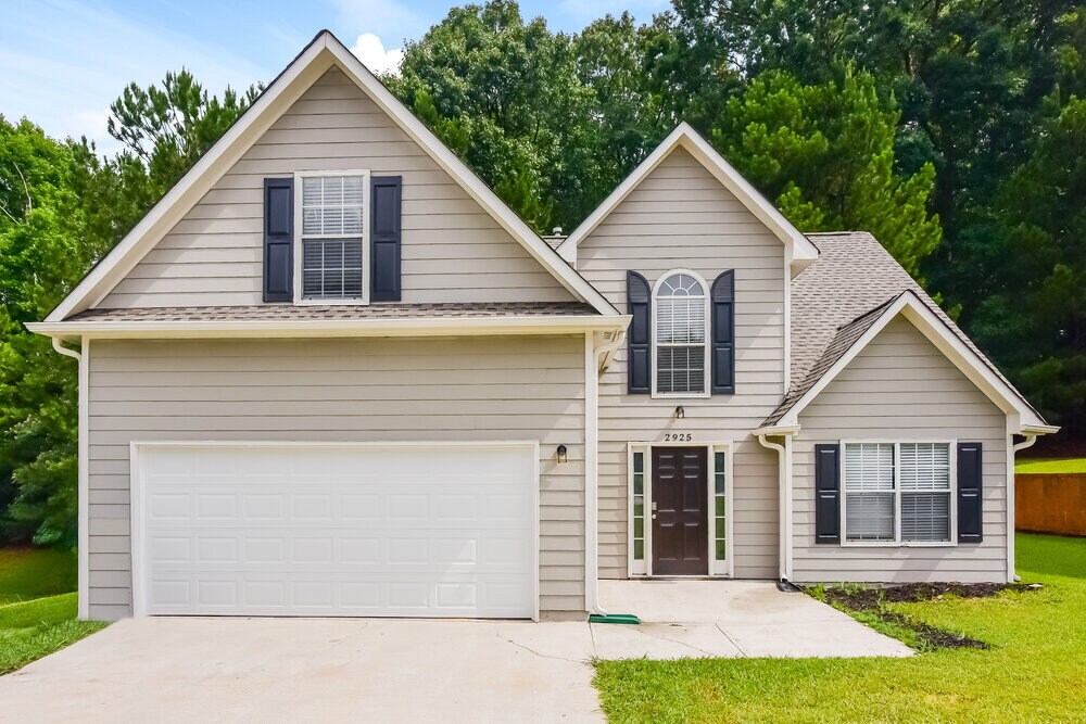 2925 Winding Grove Dr in Stonecrest, GA - Building Photo