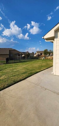 12925 E Equestrian St in Wichita, KS - Foto de edificio - Building Photo