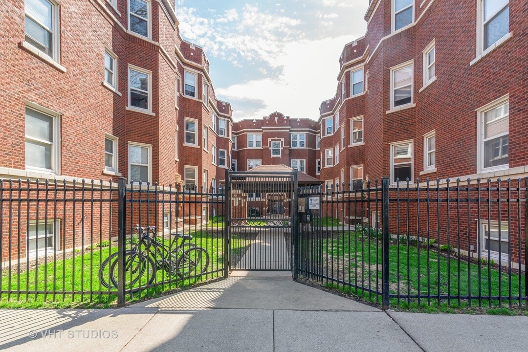 6423 N Greenview Ave, Unit #2E in Chicago, IL - Foto de edificio