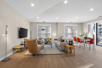 Amira Minnetonka & Amira Villas Minnetonka in Minnetonka, MN - Building Photo - Building Photo