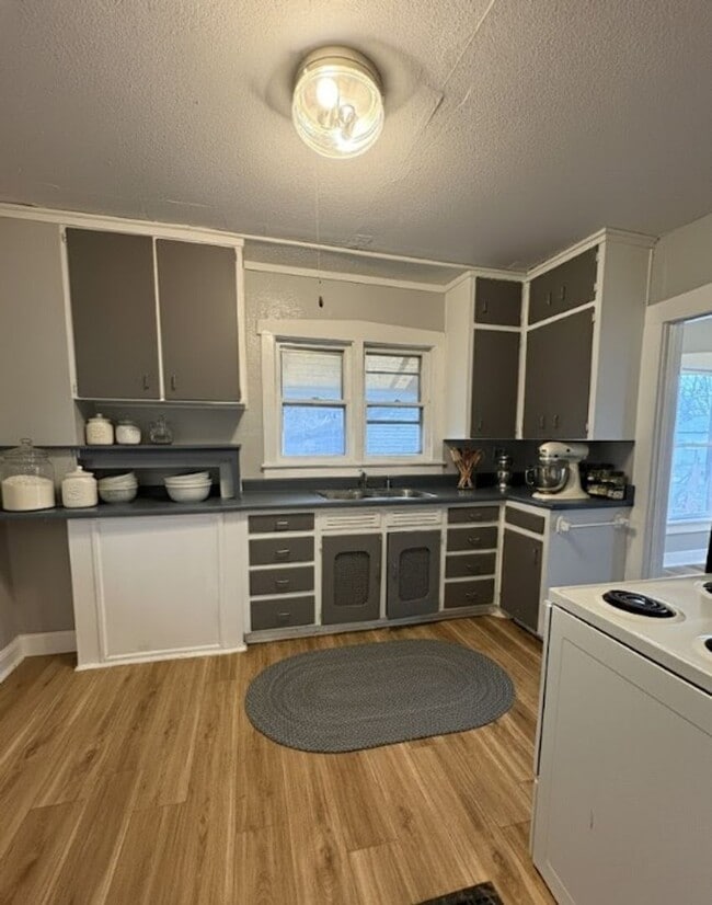 property at 1214 Englewood Ave