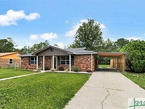 230 Deerwood Ct in Hinesville, GA - Foto de edificio - Building Photo