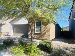 930 Bayberry Ridge St in Henderson, NV - Foto de edificio - Building Photo