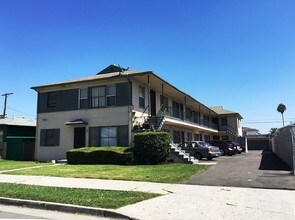 6510 Brynhurst Ave in Los Angeles, CA - Foto de edificio - Building Photo