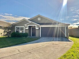 103 Somerset Oaks Ct in Sanford, FL - Building Photo