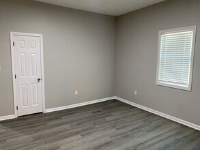 217 Walnut St, Unit L in Jackson, TN - Foto de edificio - Building Photo