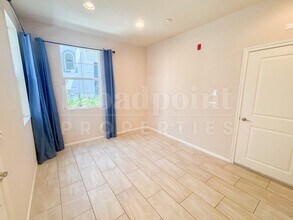 2438 Sentinel Ln in San Marcos, CA - Building Photo - Building Photo