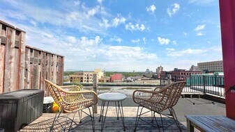 210 N 2nd St in Minneapolis, MN - Building Photo