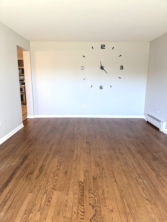 4644 N Sayre Ave in Harwood Heights, IL - Building Photo - Building Photo