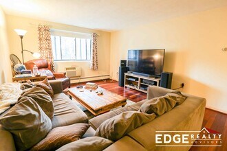 24 Brent St, Unit 12 in Boston, MA - Building Photo - Building Photo