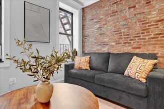 346 E 18th St in New York, NY - Building Photo - Building Photo
