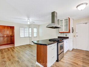 13132 Laburnum Dr in Tustin, CA - Building Photo - Building Photo