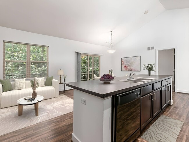 River View at Bexley in Columbus, OH - Building Photo - Building Photo